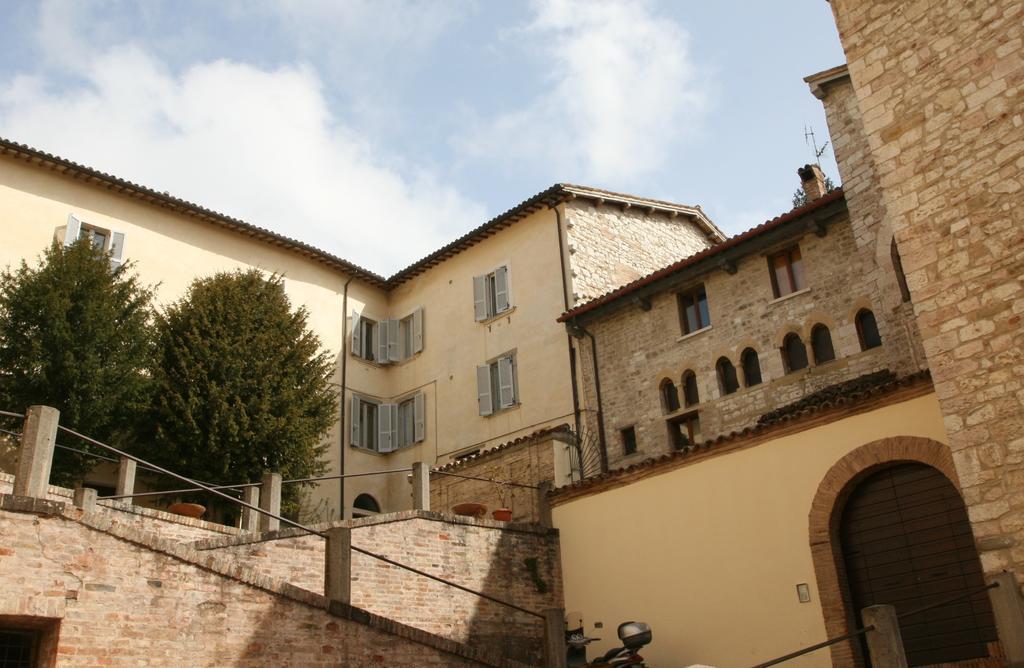 Vescovado 7 Leilighet Gubbio Eksteriør bilde